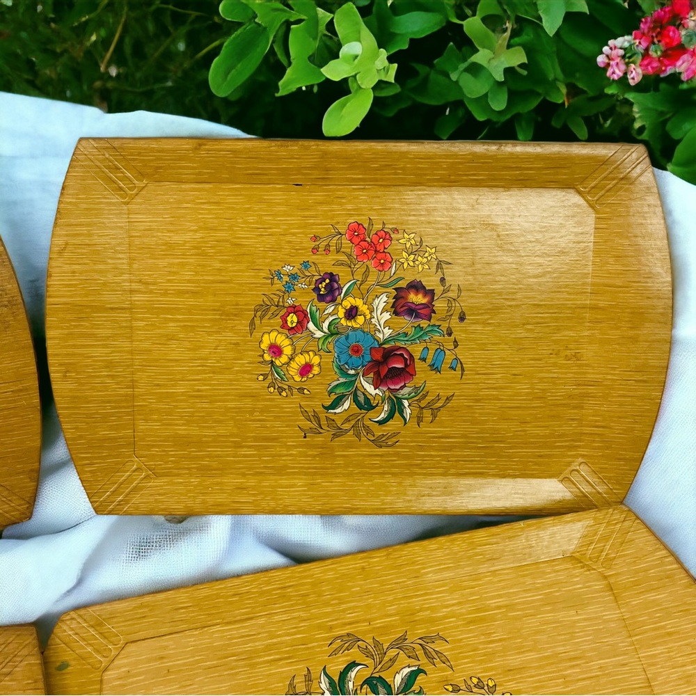 Hasko de Luxe Wooden Lap Trays with Floral Print | Set of 4 (18”L x 11”W)" - Picture 4 of 9